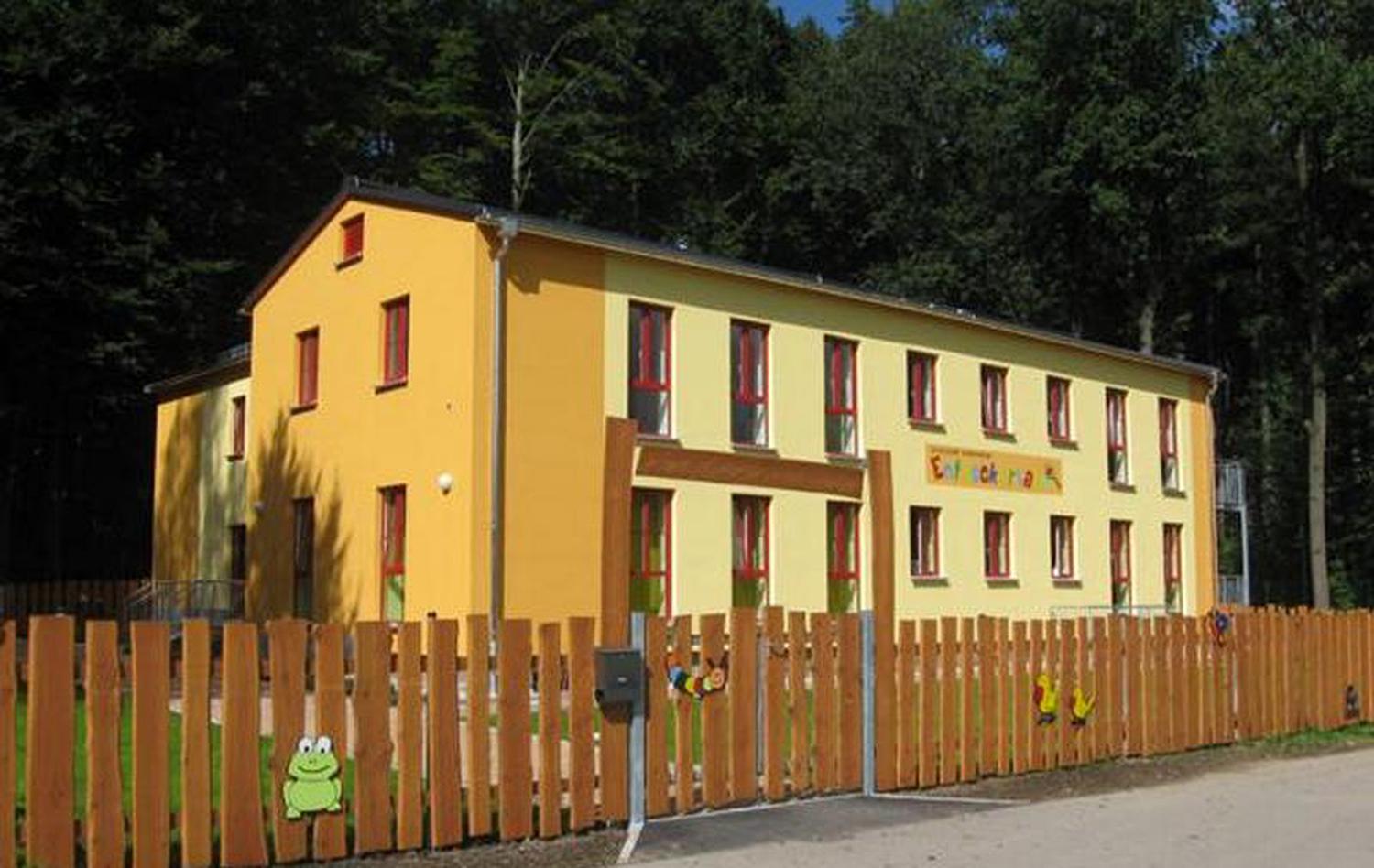 Christlicher Kindergarten Entdeckerland e.V. - Förderprogramme | Haus